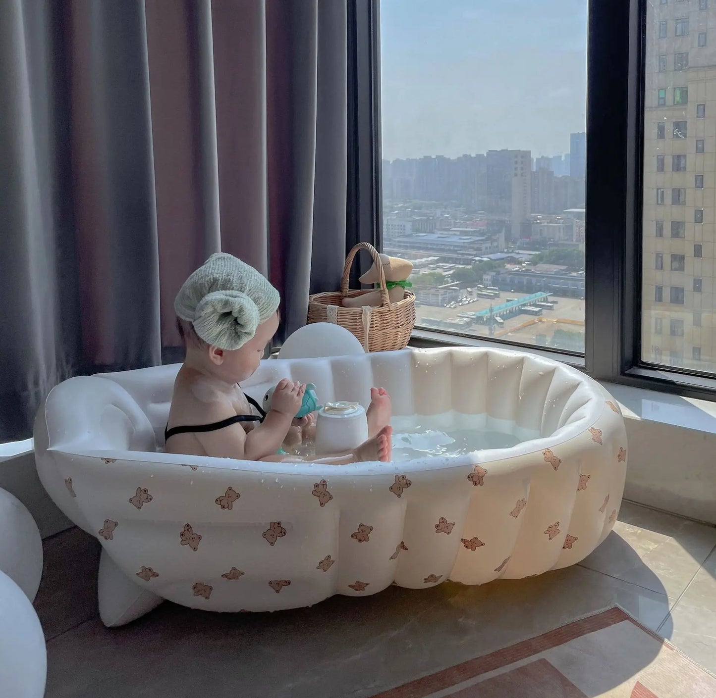 Baignoire_bebe_gonflable_design_adorable