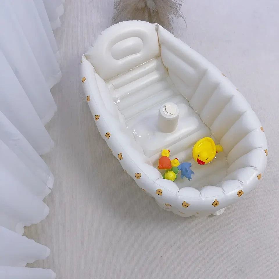 Baignoire_bebe_gonflable_detente