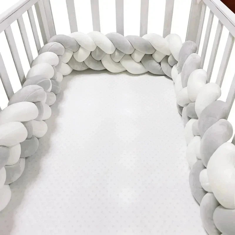Tour-de-lit-bebe-tresse-insular-blanc