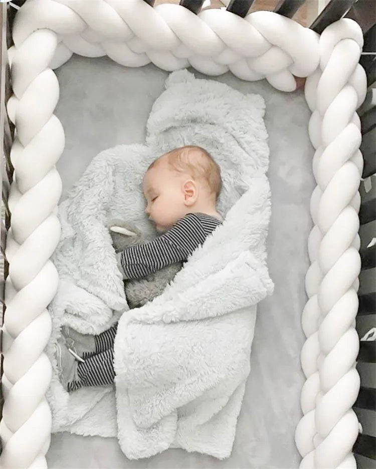 Tour-de-lit-bebe-tresse-insular-serenite