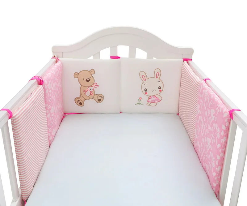 Tour_de_lit_bebe_Friendly_Bear_Rose
