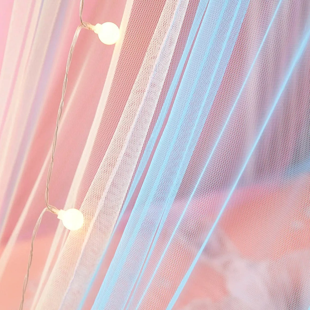 Ciel_de_lit_Arc-en-ciel-mailles