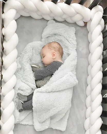 Tour-de-lit-bebe-tresse-insular-serenite